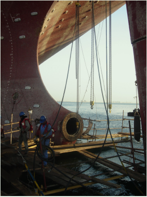 造船廠發(fā)動機(jī)與齒輪箱安裝、測量及定期維護(hù)方法